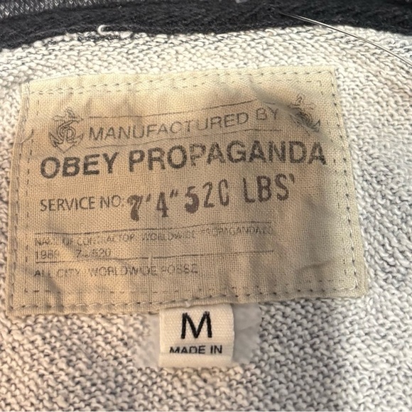 VINTAGE Obey Propaganda men’s 100% cotton rolled collar pullover. M.  Preppy - Picture 6 of 6
